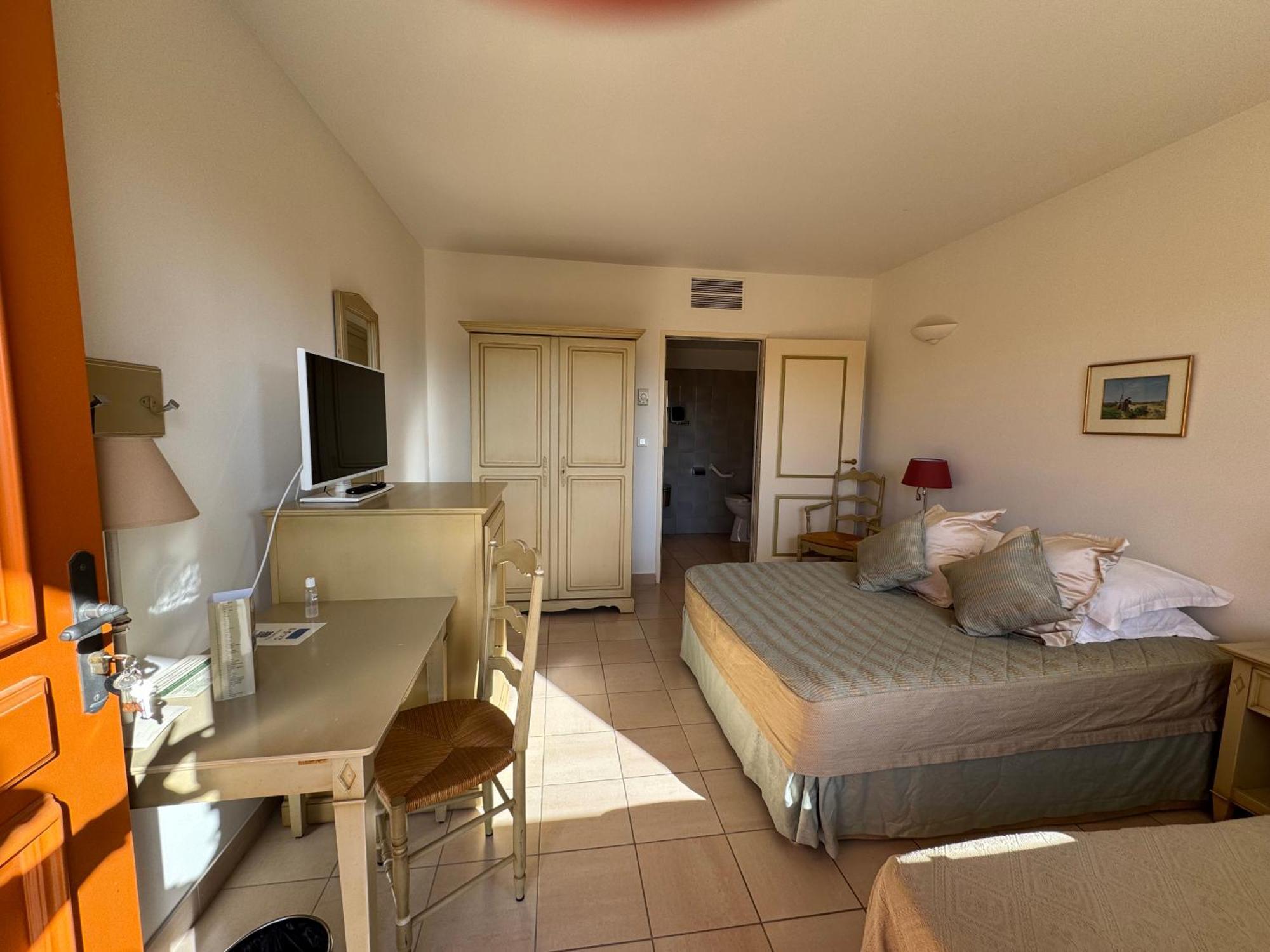 Hotel Terriciae Aux Portes De Maussane Les Alpilles Exterior photo
